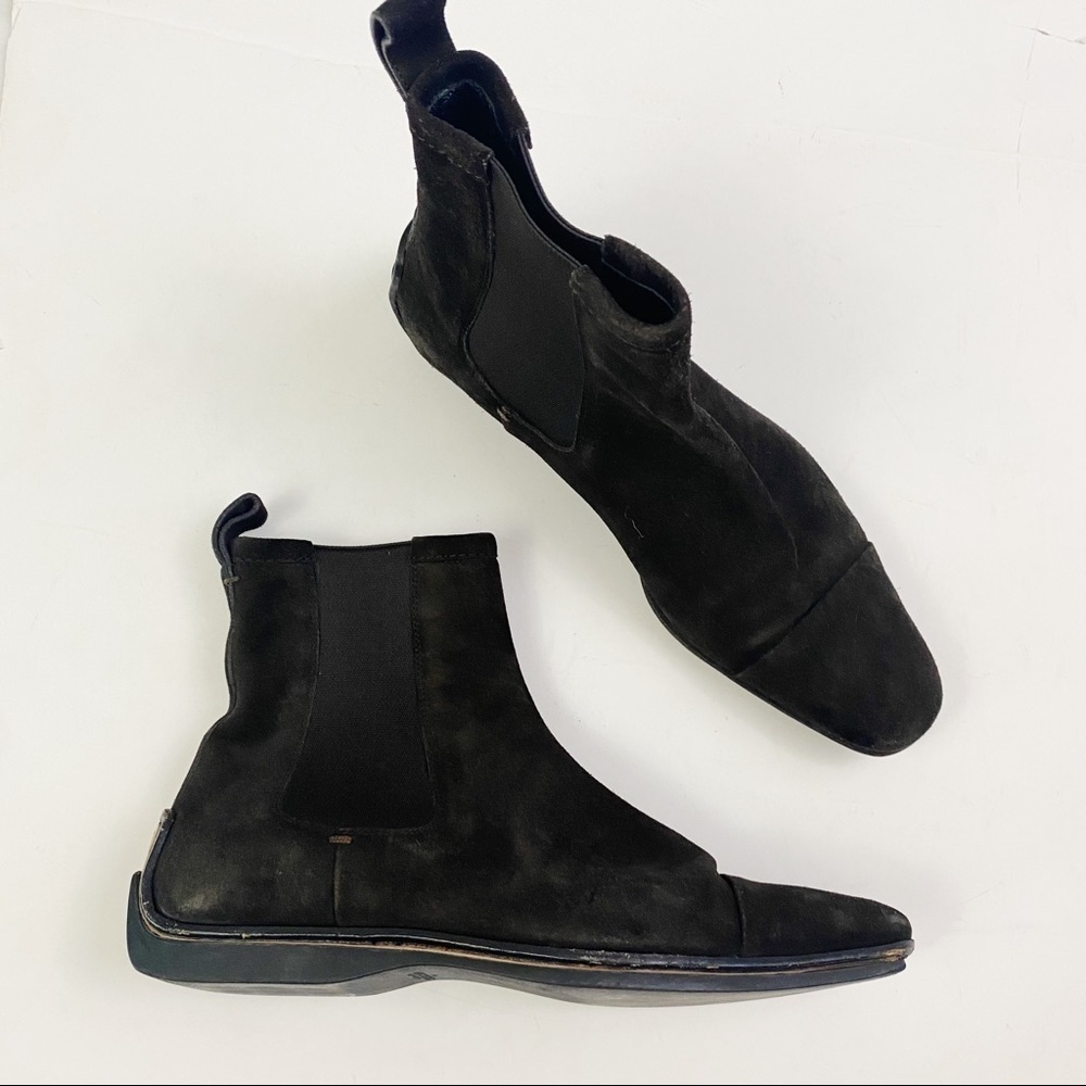 GUCCI brown leather flat booties
